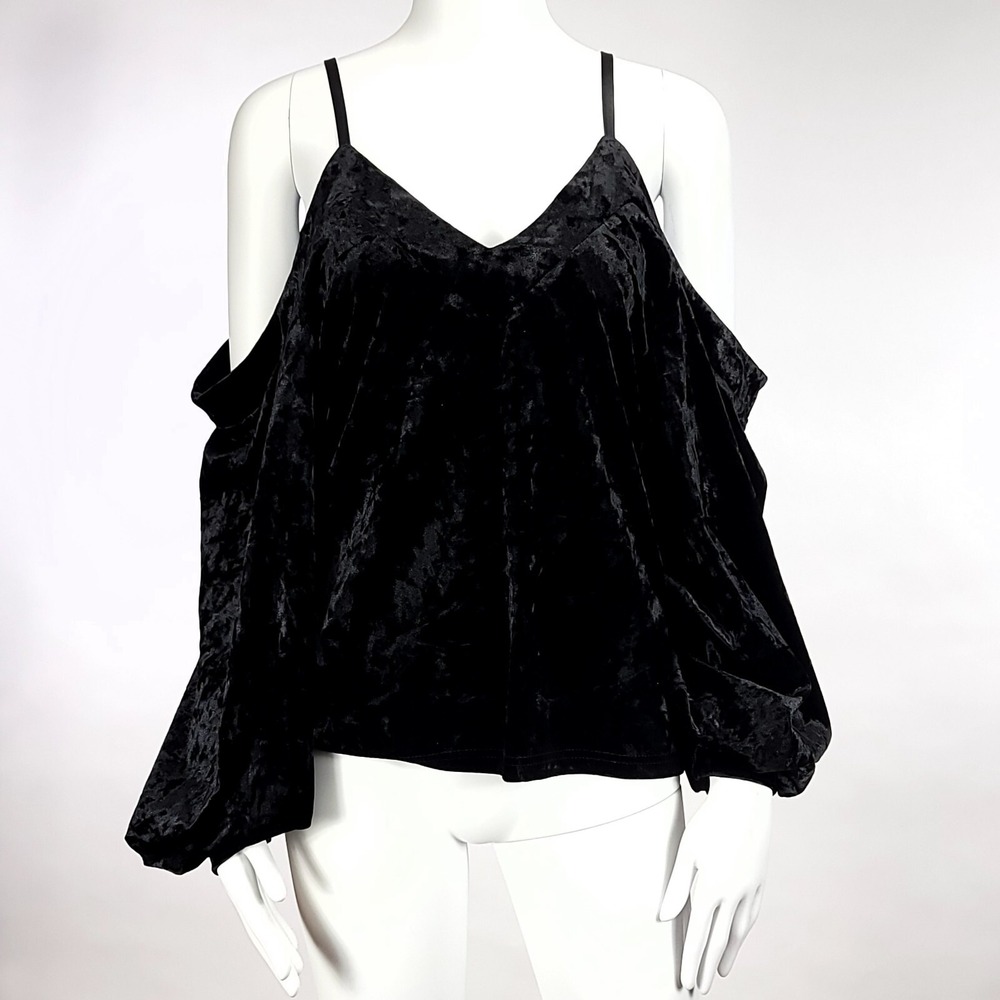 Romeo‎ + Juliet Couture Black Crushed Velvet Cold Shoulder Top
